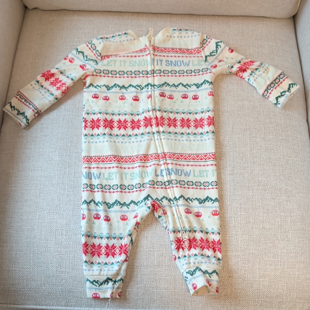Wondershop Cream 'Let It Snow' Footie Pajamas 3-6months
